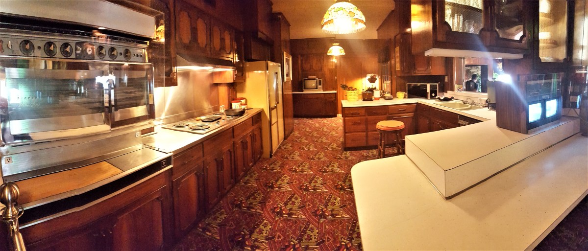 Graceland kitchen.jpg