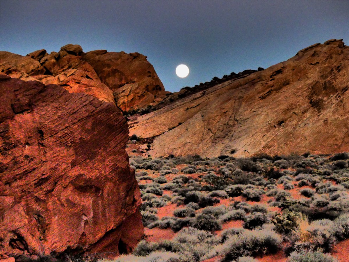 moonrise over fire canyon (2).jpg