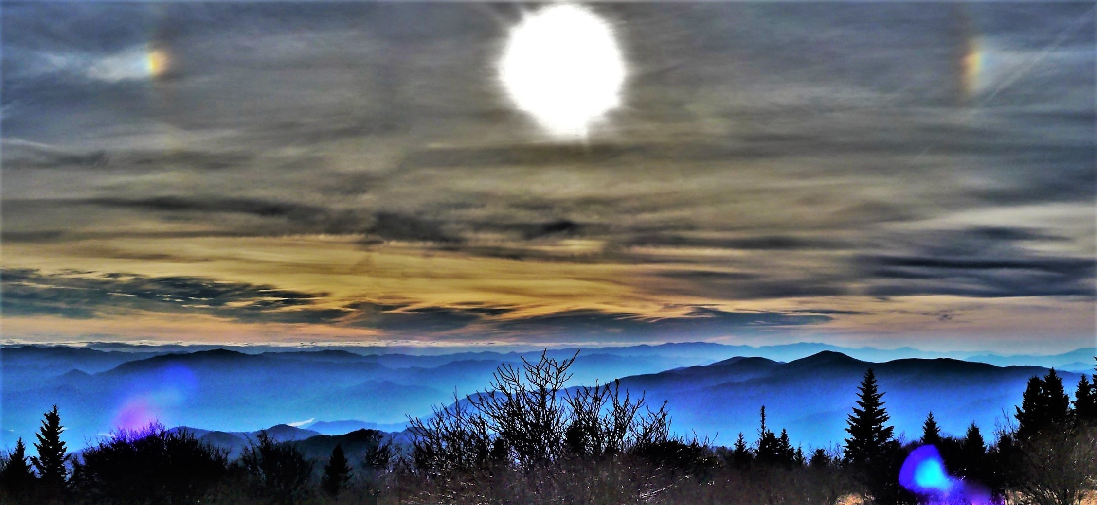 parhelic circle with sundogs