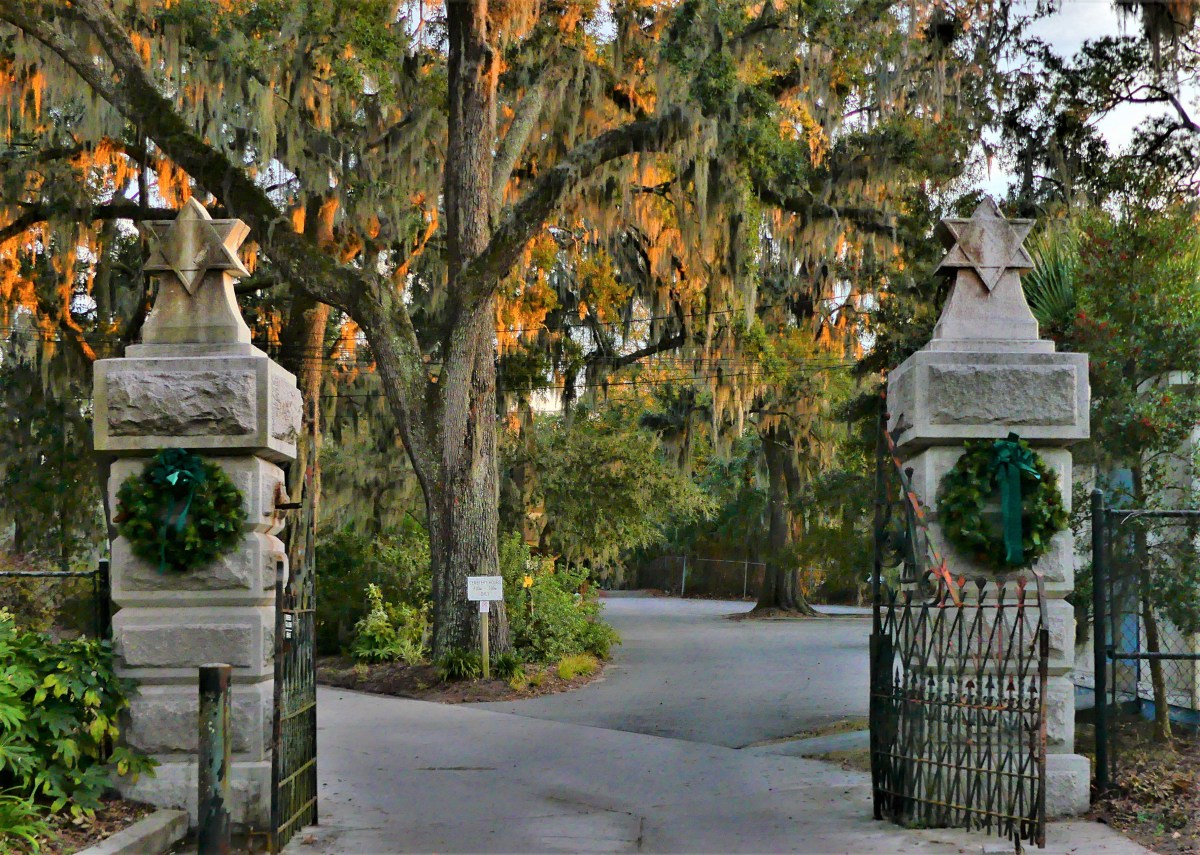Bonaventure gate for Jews
