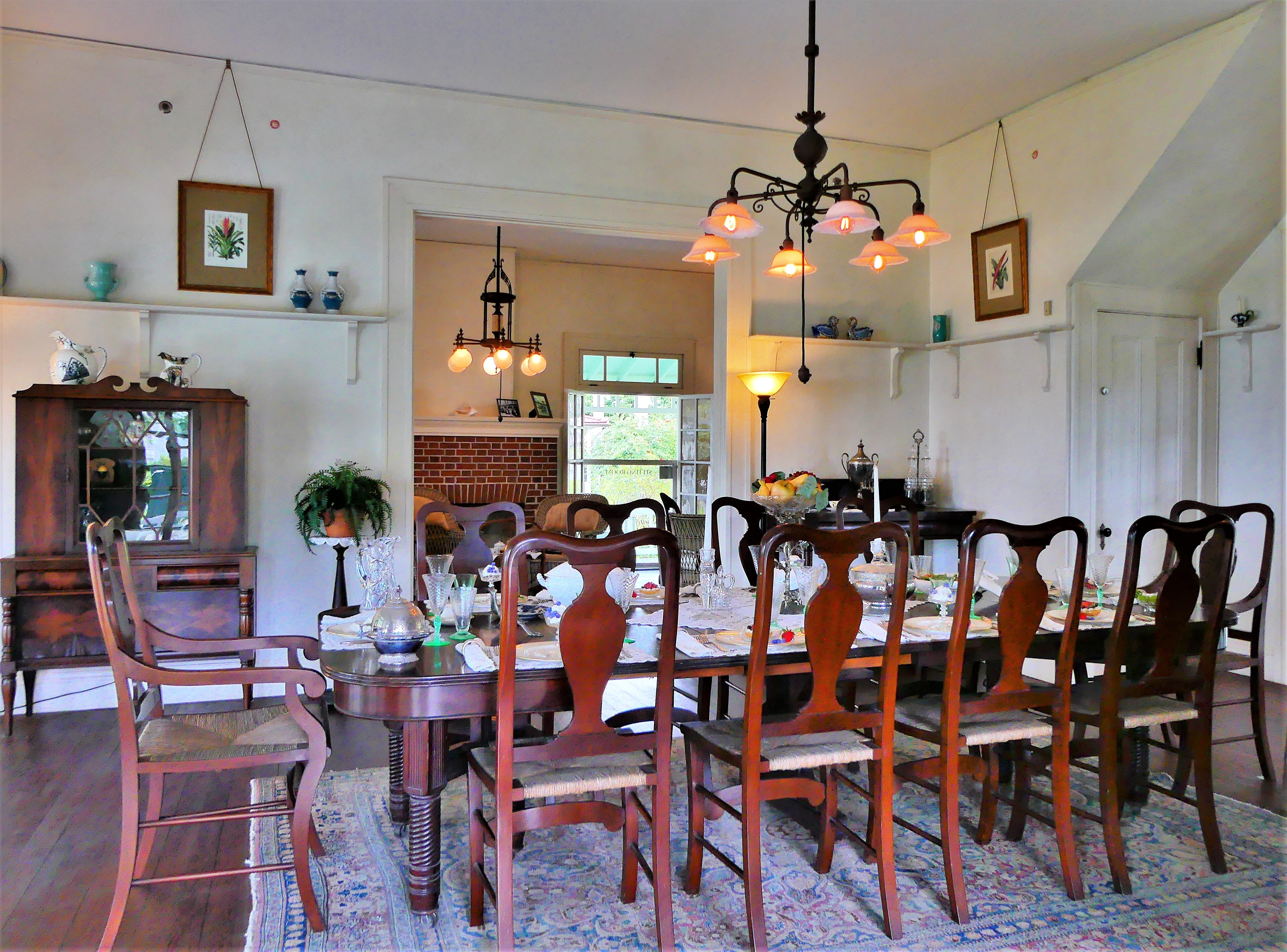 dining room.jpg