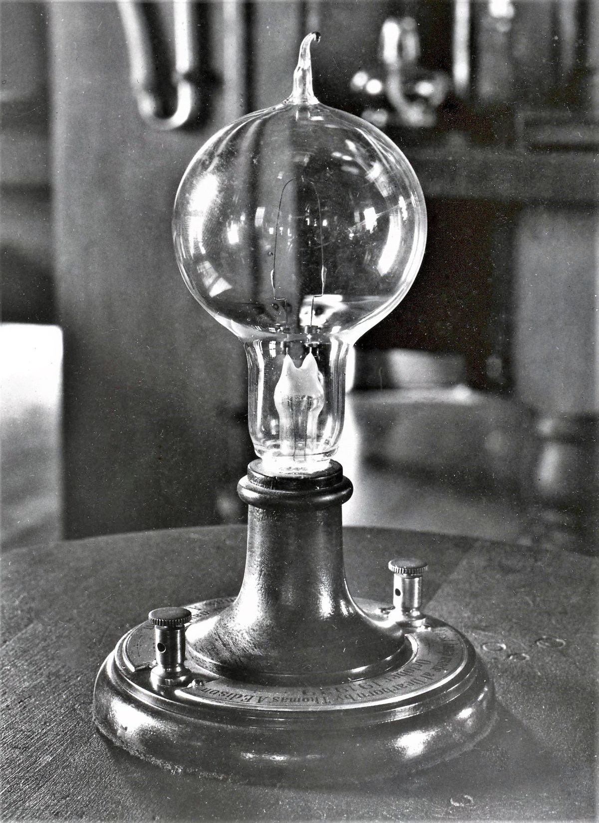 Early-Light-Bulb (3)