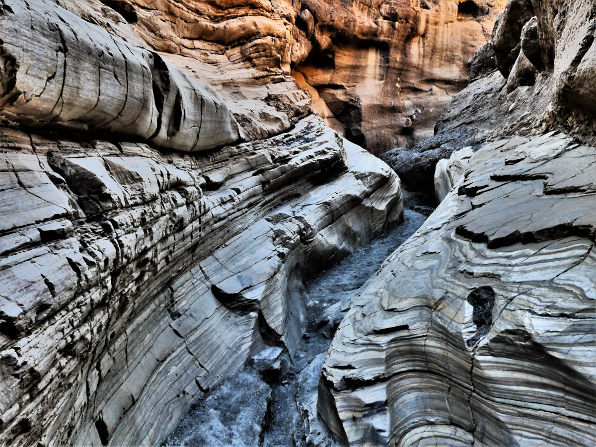 Death Valley Fall Canyon trail