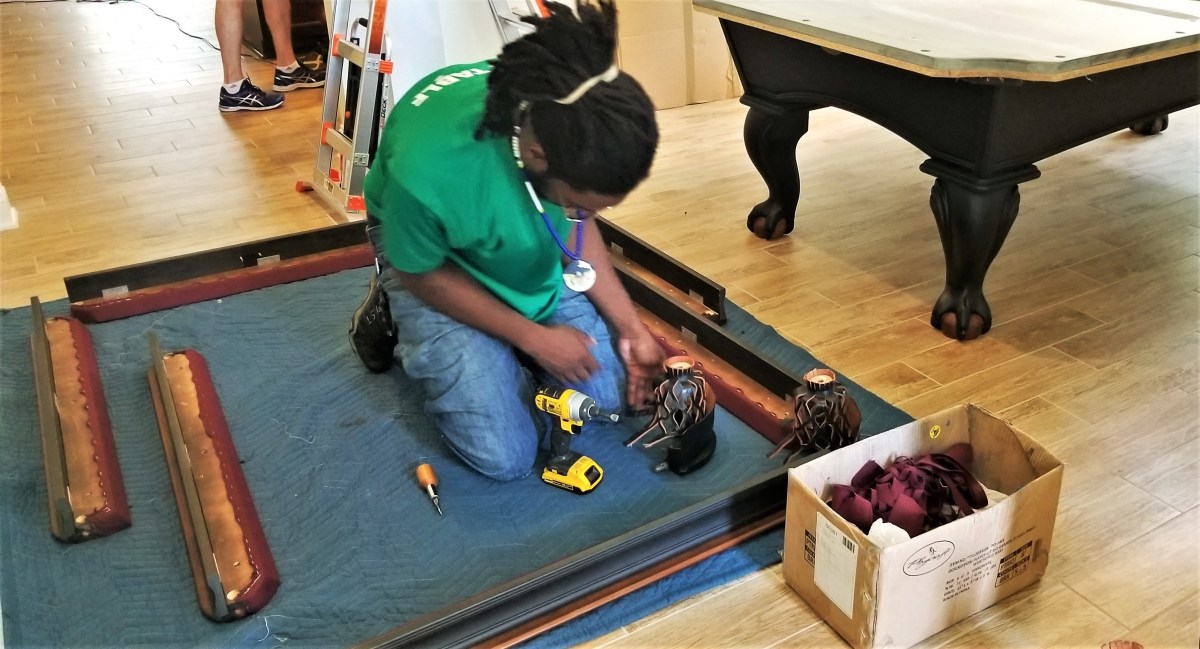 building rails and pockets