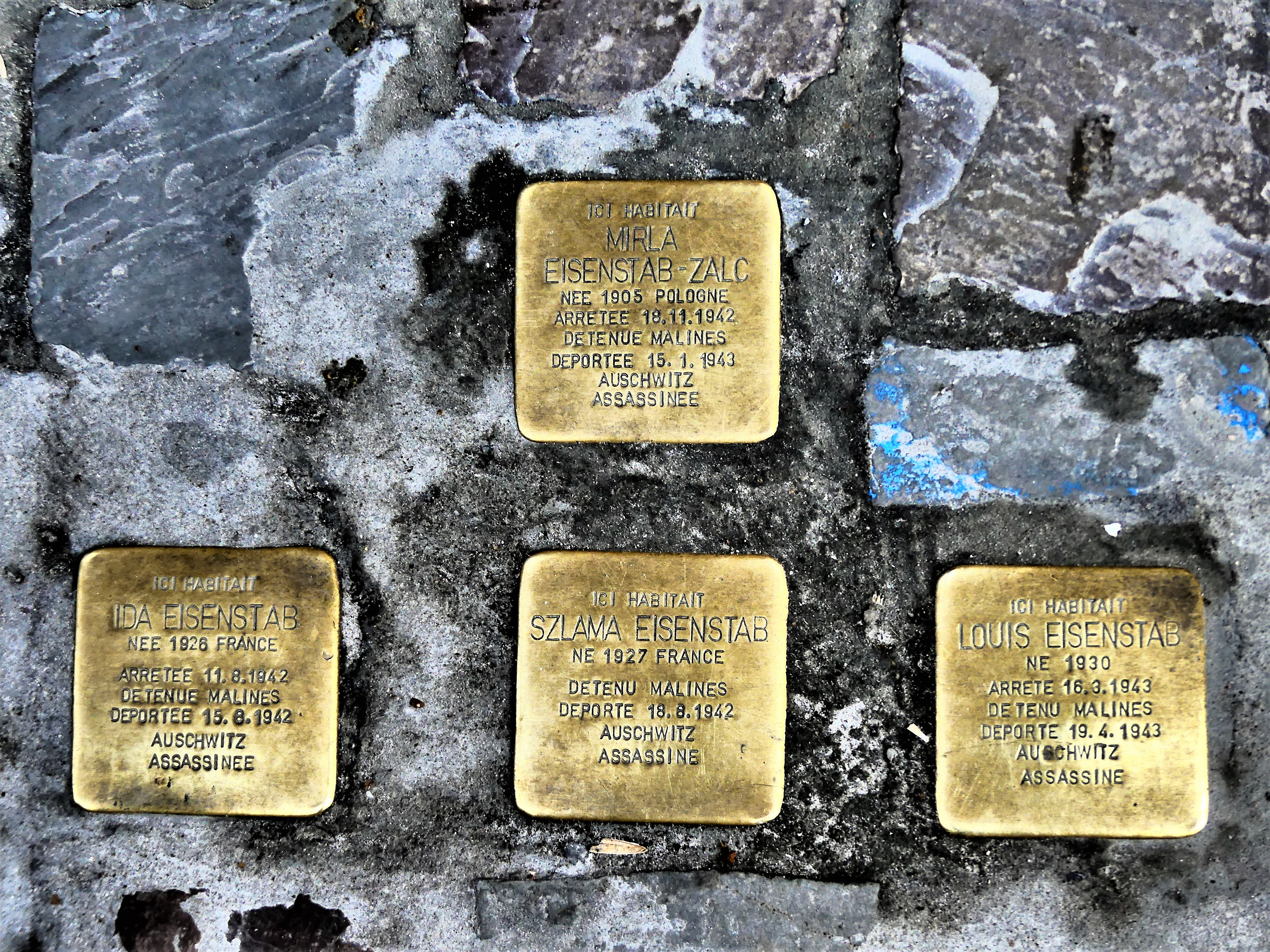 commemoration plaques.jpg