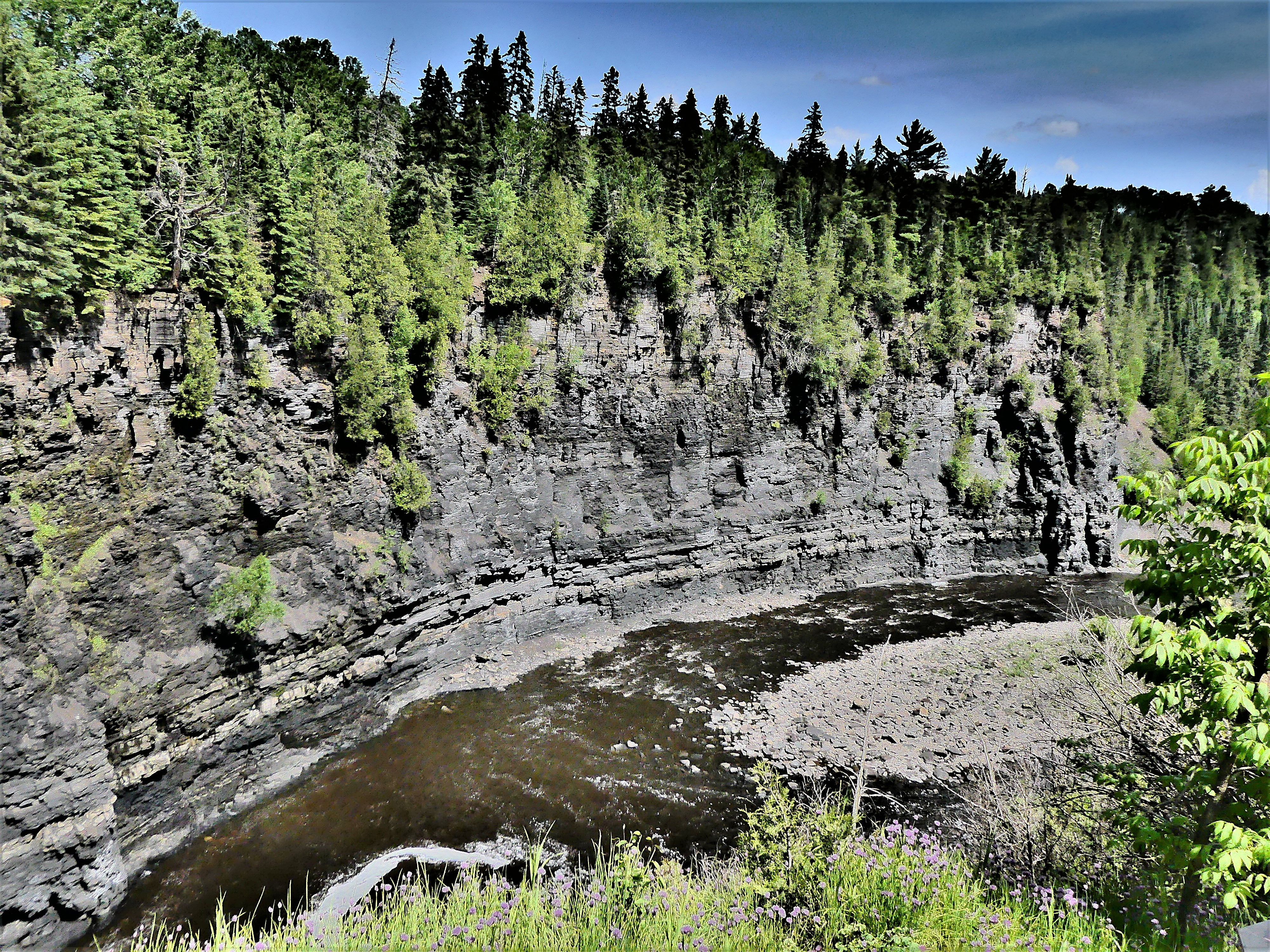 down Kaministiquia River