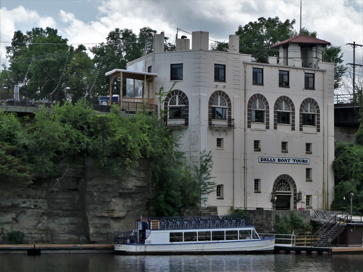 Dells Boat Tours