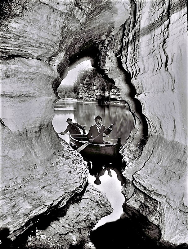 Dells rowboat HH Bennett