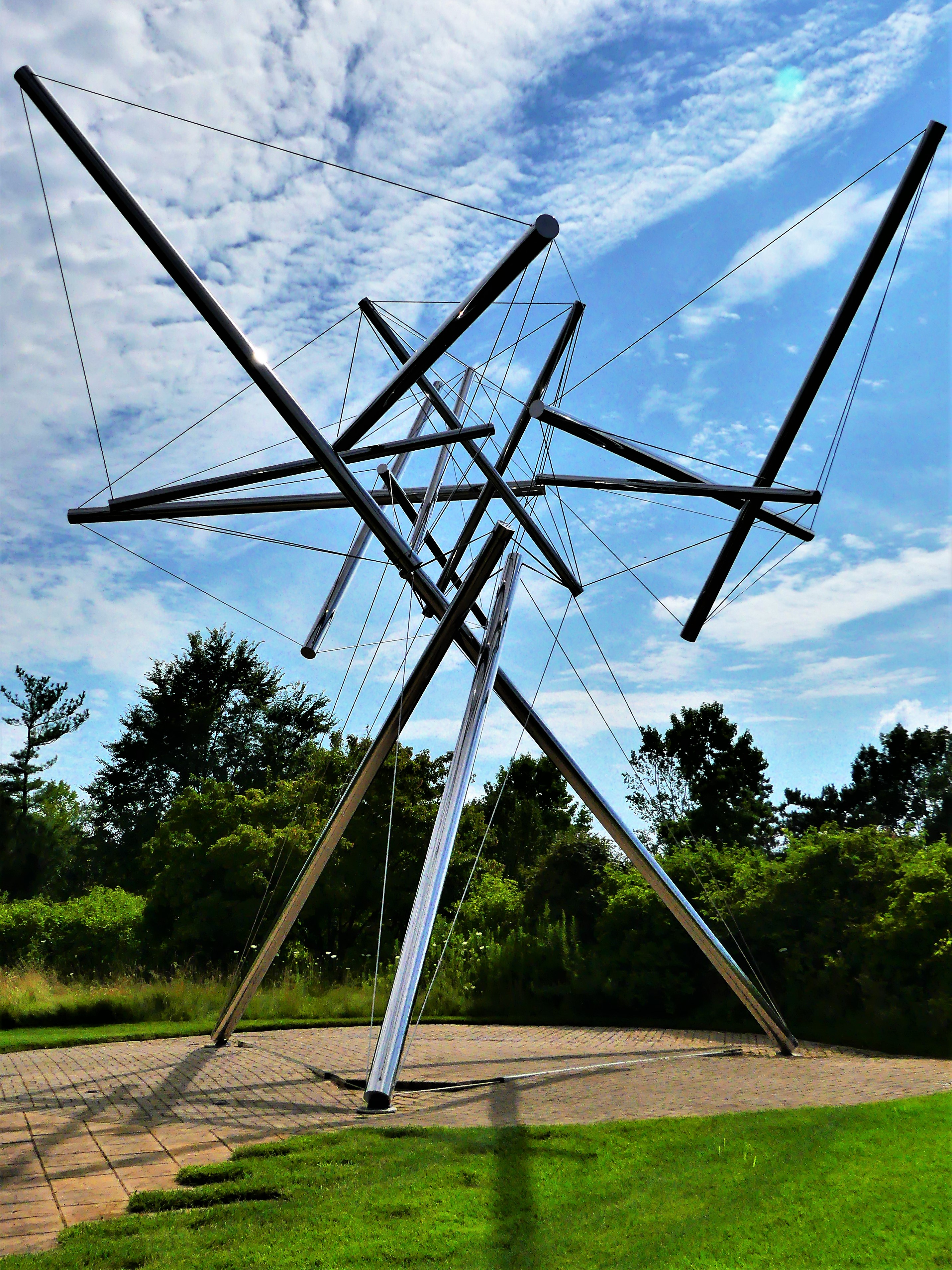 Kenneth Snelson's B-Tree II