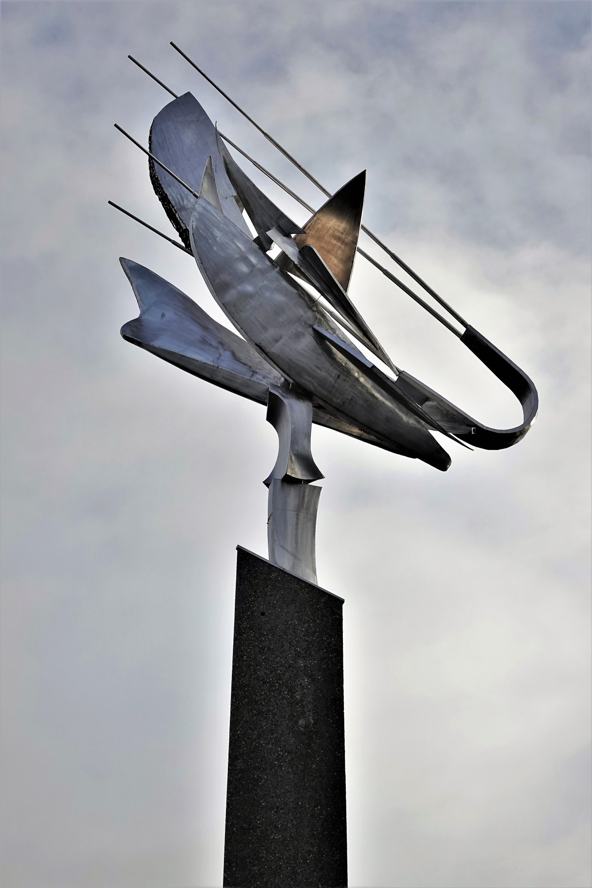 pillar sculpture (2)