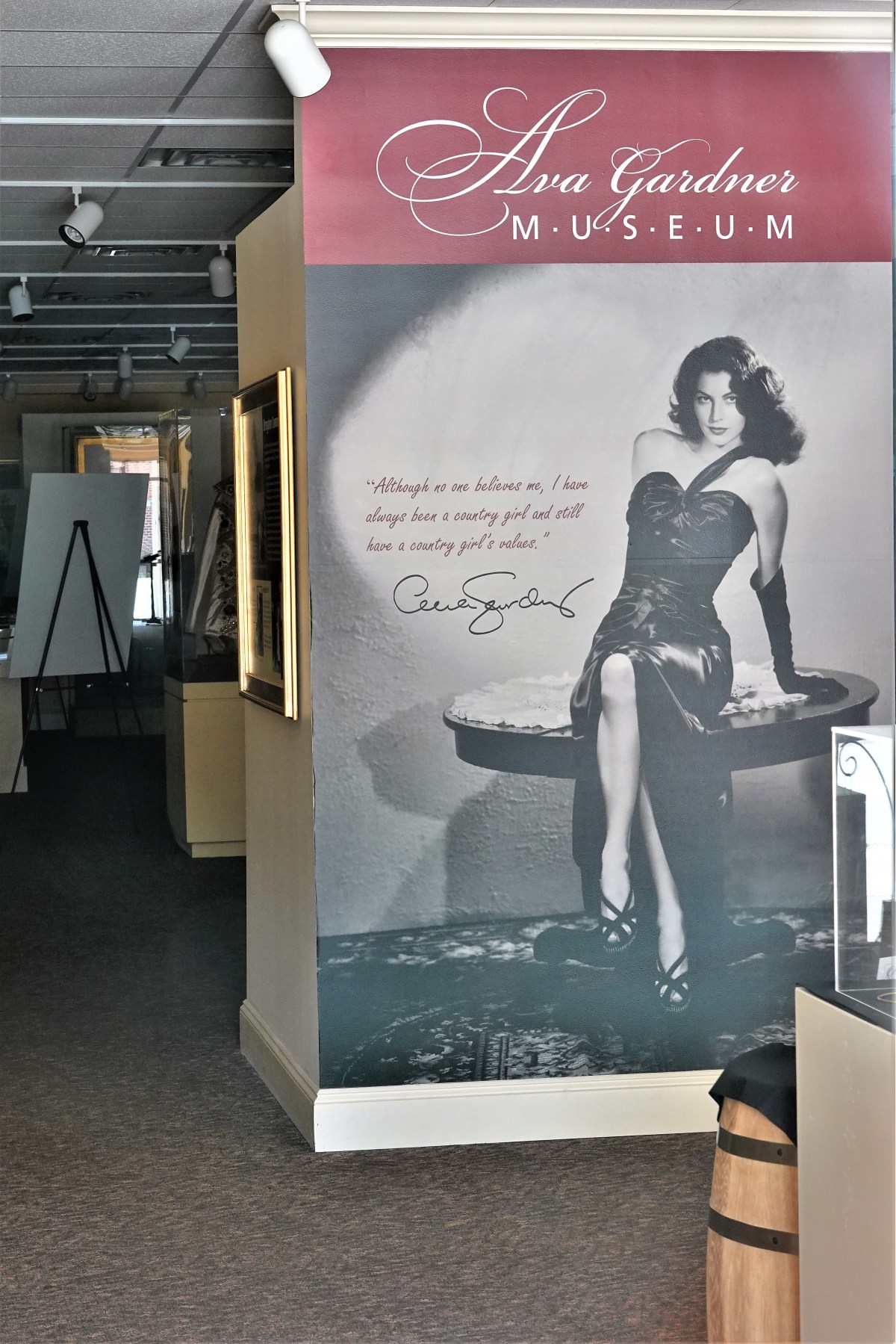 Ava Gardner interior